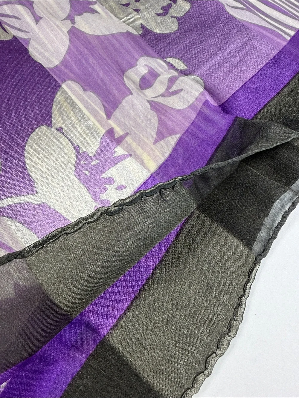 Vintage ca 1980-90, Valentino Lavender and Black Floral Silk scarf